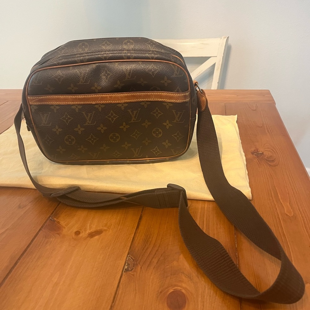 Louis Vuitton reporter PM messenger bag mom bag